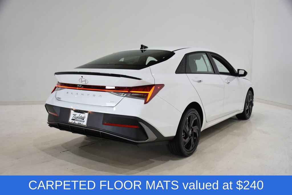 New 2026 Hyundai Elantra Sport image 4