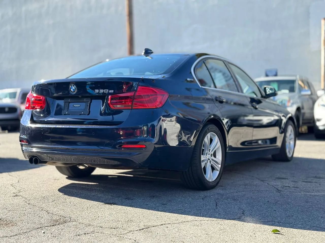 Used 2017 BMW 330e RWD image 15
