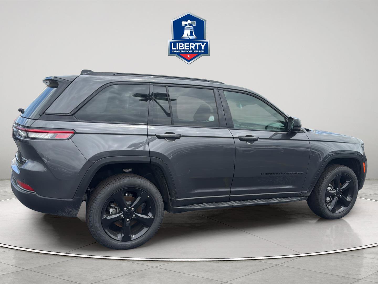 New 2025 Jeep Grand Cherokee Limited w/ Black Appearance Package AWD/4WD image 12