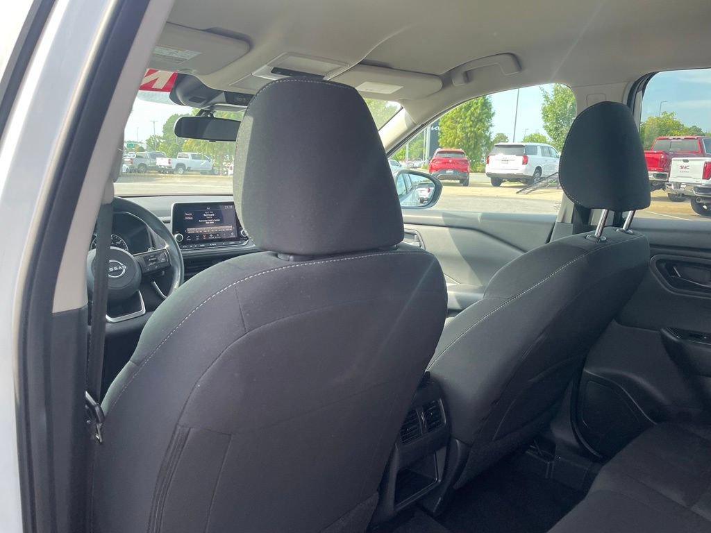 Used 2024 Nissan Rogue S AWD/4WD image 24