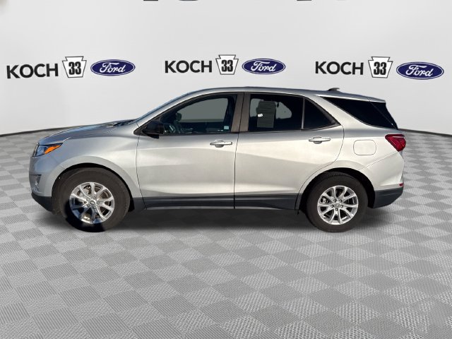 Used 2021 Chevrolet Equinox LS w/ LS Convenience Package AWD/4WD image 4