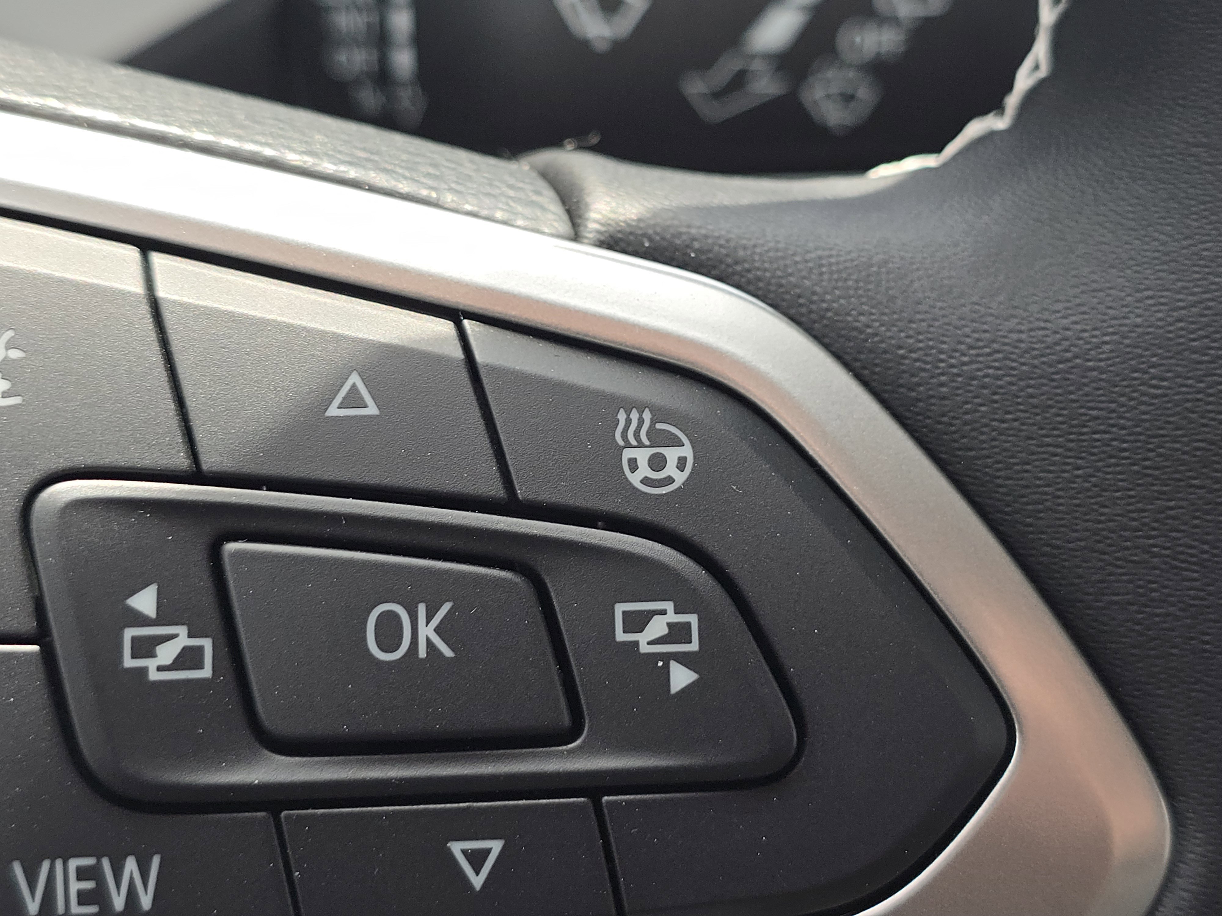 New 2026 Volkswagen Taos SE image 24