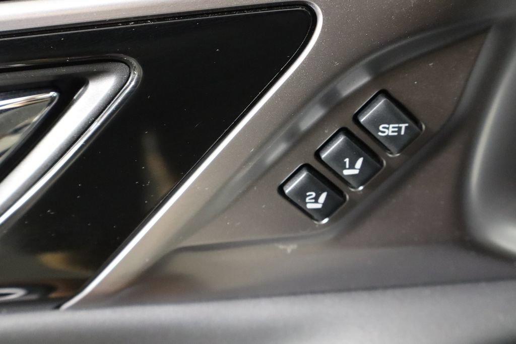 Used 2025 Subaru Outback Touring XT AWD/4WD image 20