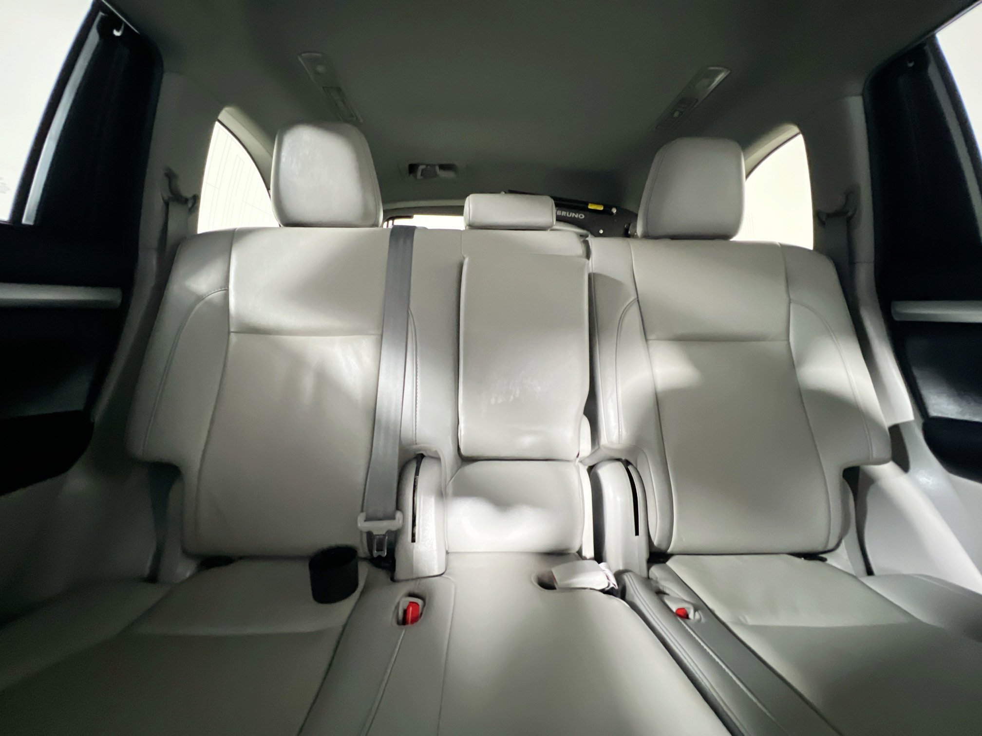 Used 2019 Toyota Highlander XLE image 33