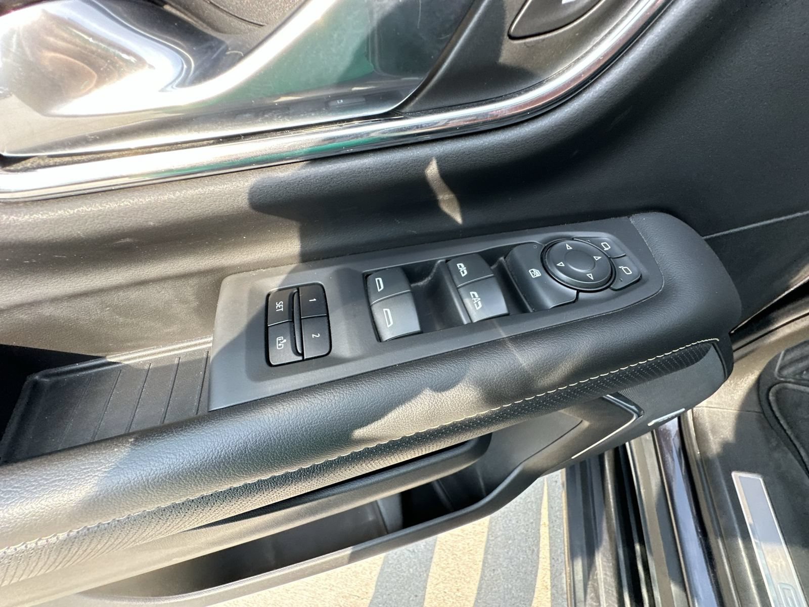 Certified 2023 GMC Yukon XL SLT AWD/4WD image 22
