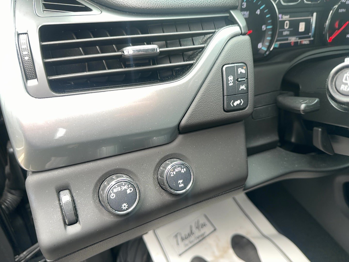 Used 2018 Chevrolet Tahoe LT AWD/4WD image 26