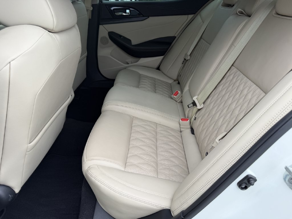 Certified 2023 Nissan Maxima Platinum w/ Sport Mat Group FWD image 30