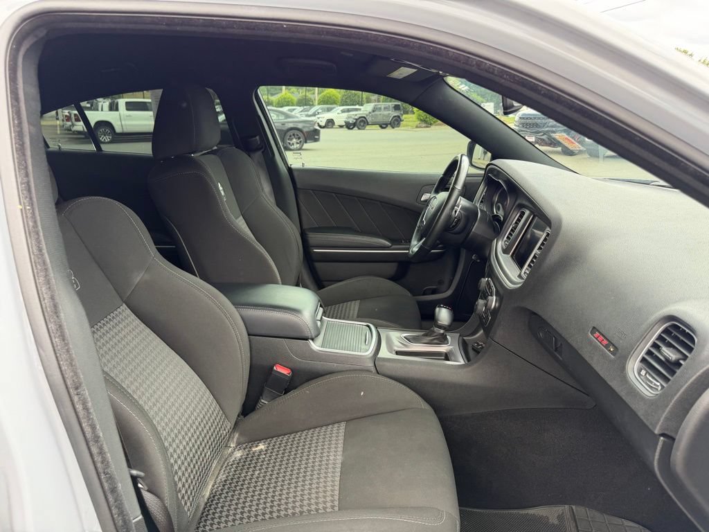 Used 2022 Dodge Charger Scat Pack RWD image 32