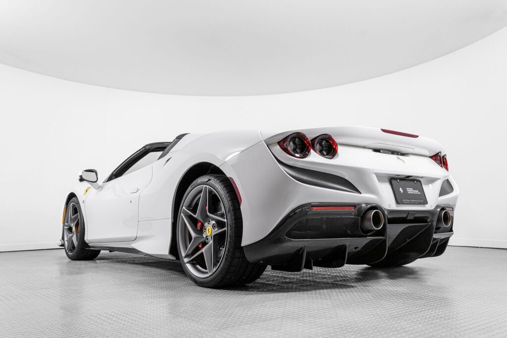 Used 2022 Ferrari F8 Tributo RWD image 26