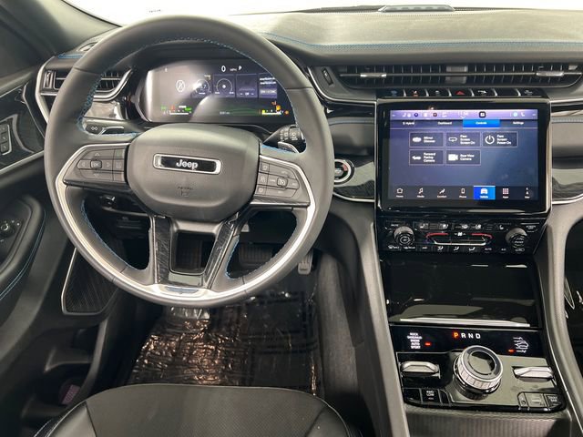 Used 2024 Jeep Grand Cherokee Trailhawk image 9