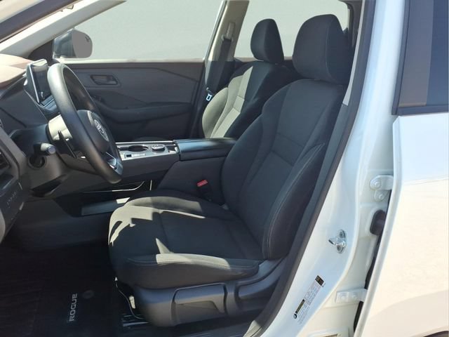 Used 2023 Nissan Rogue S AWD/4WD image 12