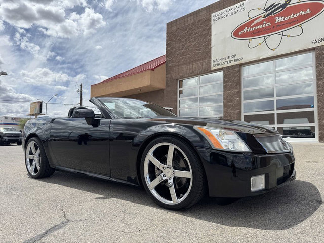 Used 2006 Cadillac XLR RWD image 2