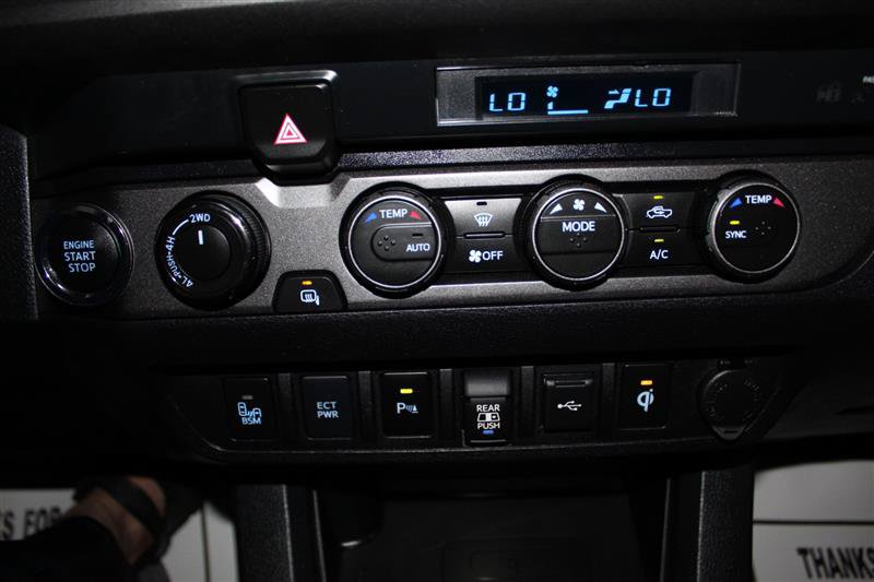 Used 2021 Toyota Tacoma TRD Off-Road w/ Technology Package AWD/4WD image 21