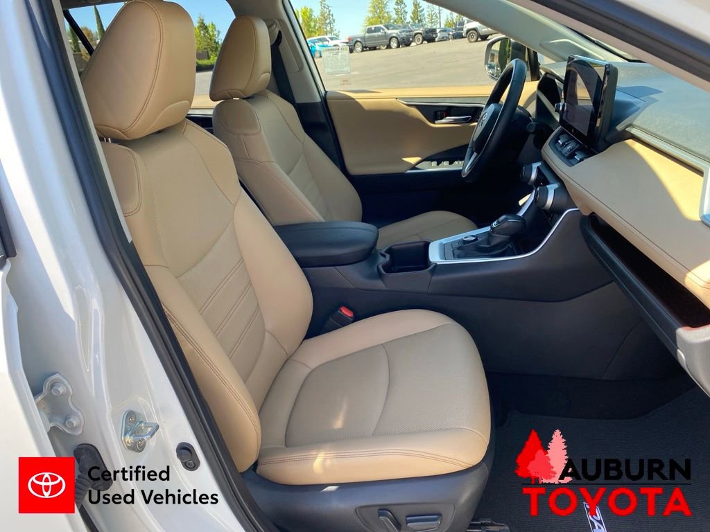 Used 2024 Toyota RAV4 Limited AWD/4WD image 15