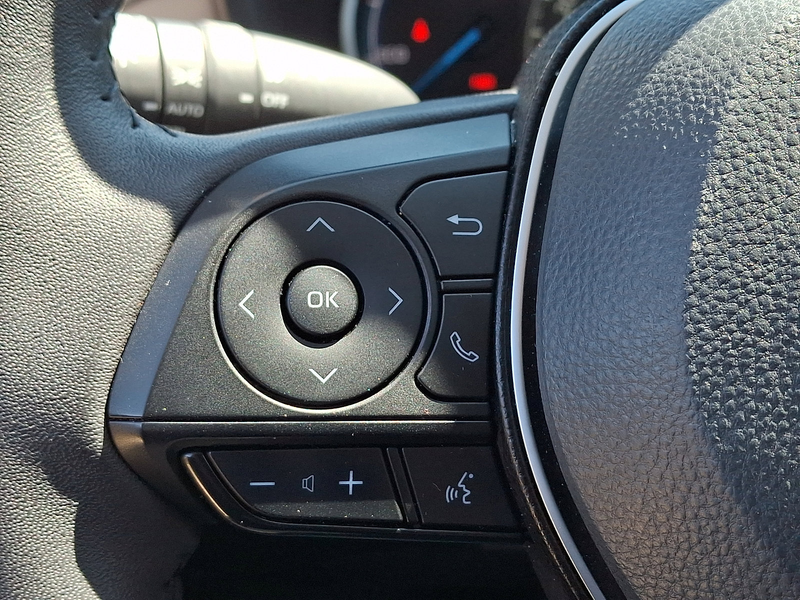 Used 2024 Toyota RAV4 XLE Premium w/ Weather Package image 23