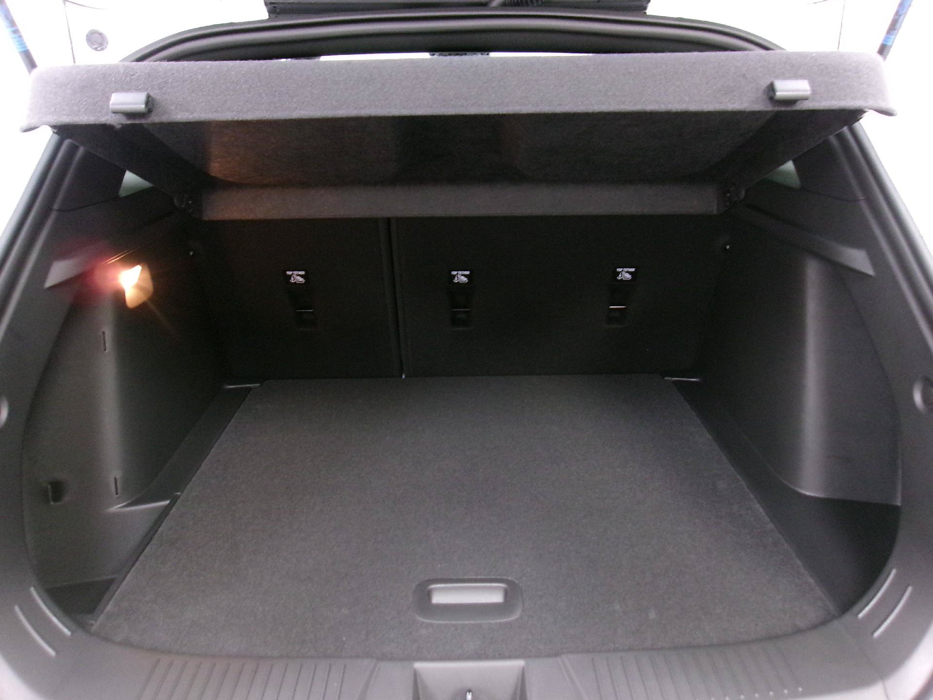 New 2026 Chevrolet Trax RS w/ Sunroof Package FWD image 12