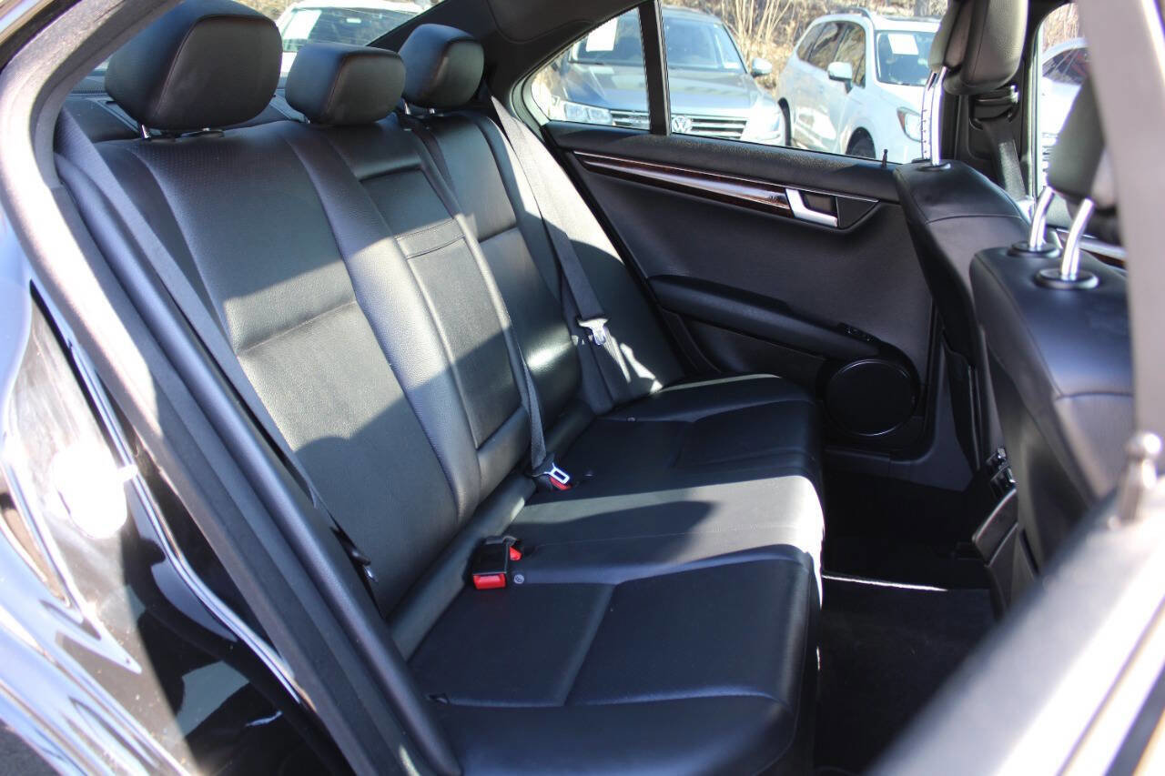 Used 2013 Mercedes-Benz C 250 Sedan image 30