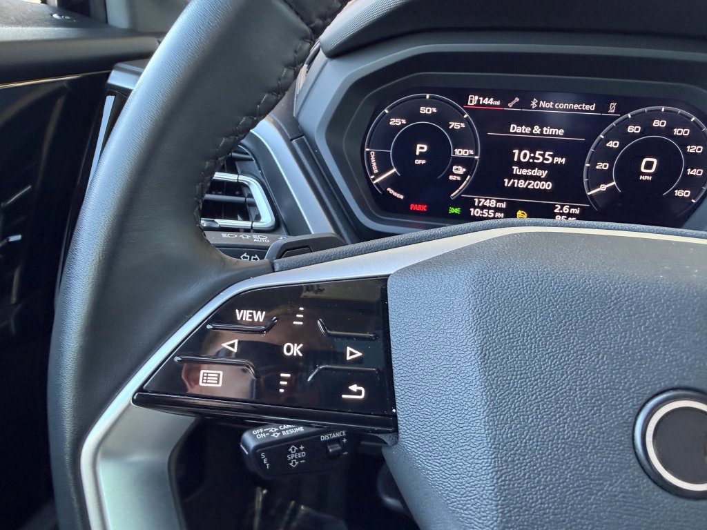 Used 2024 Audi Q4 e-tron Premium image 26