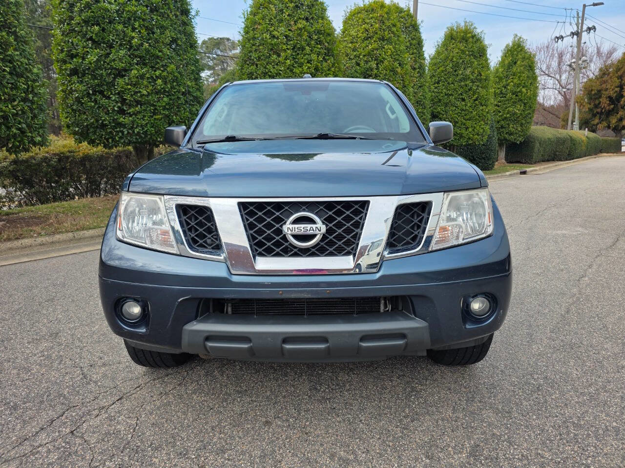 Used 2013 Nissan Frontier SV w/ SV Value Truck Pkg image 9