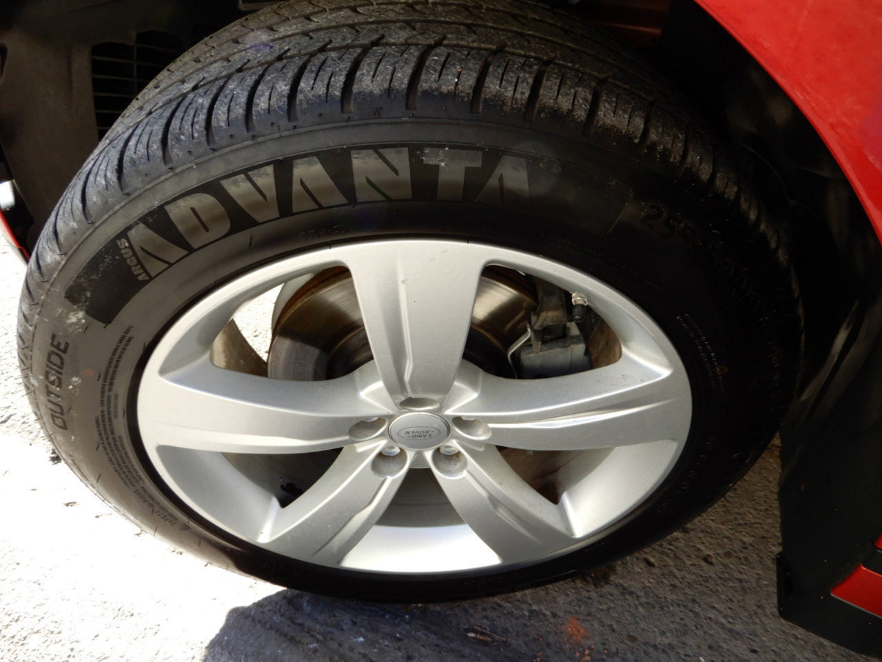 Used 2019 Land Rover Range Rover Velar S image 28