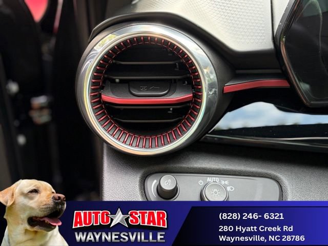 Used 2025 Chevrolet Trax RS w/ Sunroof Package FWD image 22