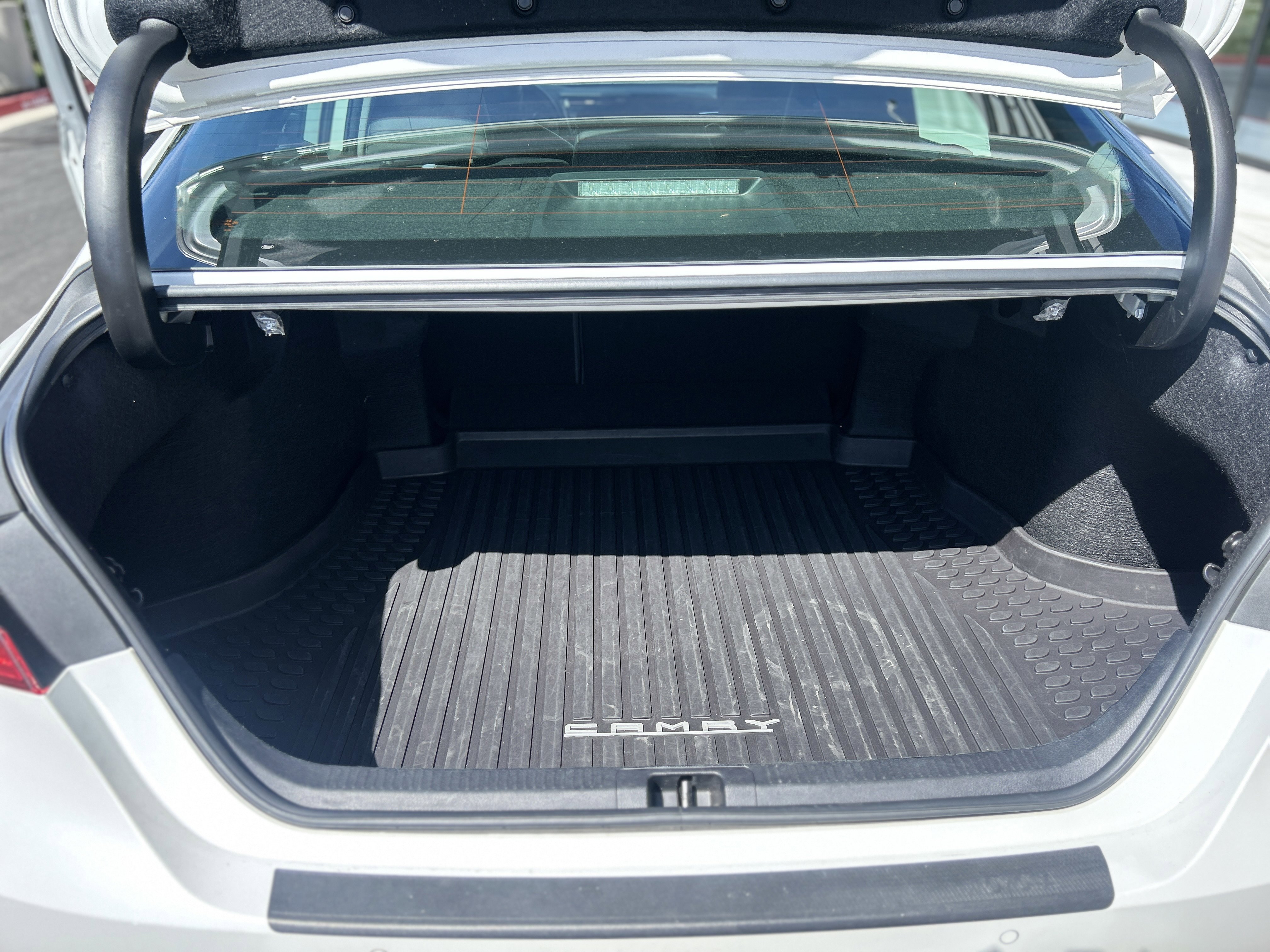 Used 2018 Toyota Camry XSE image 31