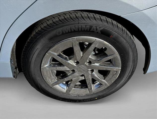 Used 2014 Toyota Prius V Two FWD image 6