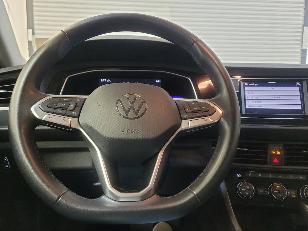 Used 2023 Volkswagen Jetta SE image 22