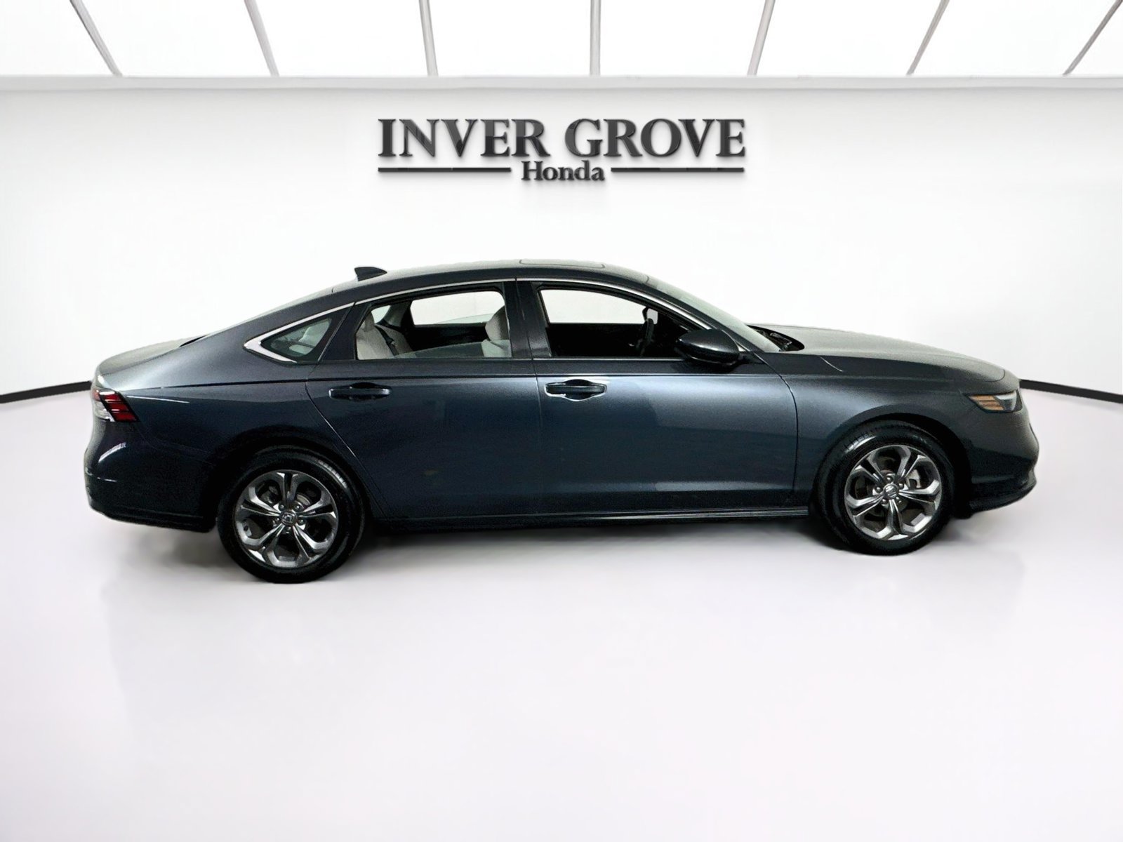 Certified 2023 Honda Accord EX image 4