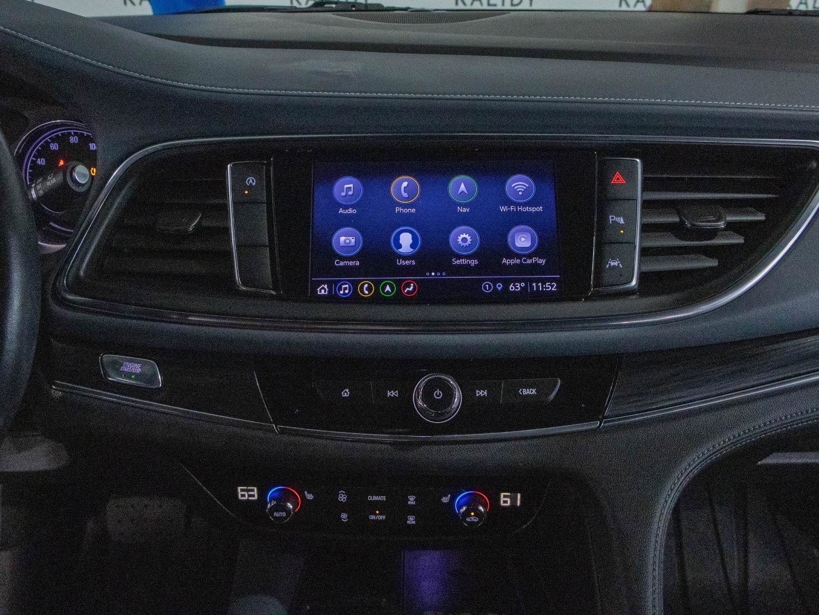 Used 2024 Buick Enclave Essence w/ Sound and Sites Package image 4