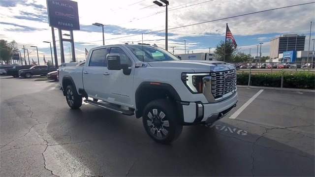 Used 2024 GMC Sierra 3500 Denali video 2