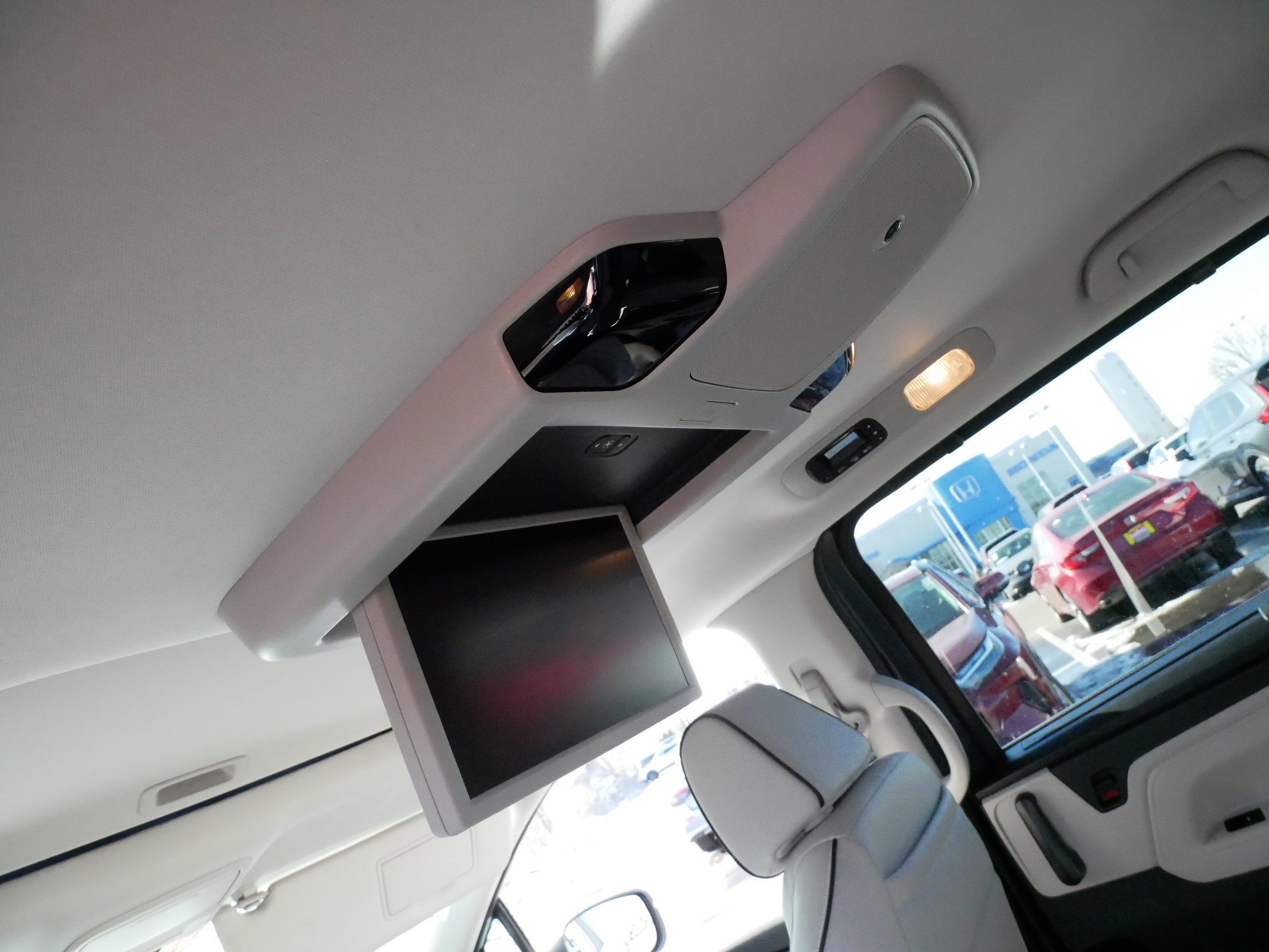 Certified 2026 Honda Odyssey Touring image 33