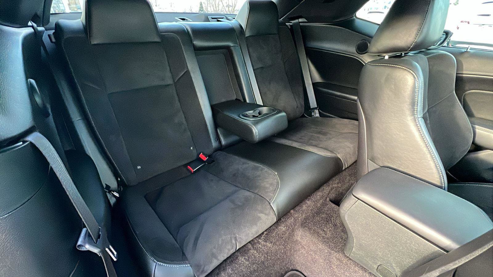 Used 2019 Dodge Challenger R/T w/ Plus Package image 14