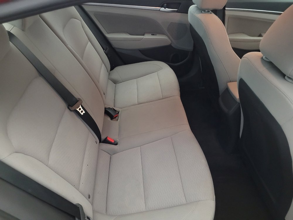 Used 2020 Hyundai Elantra SEL image 19