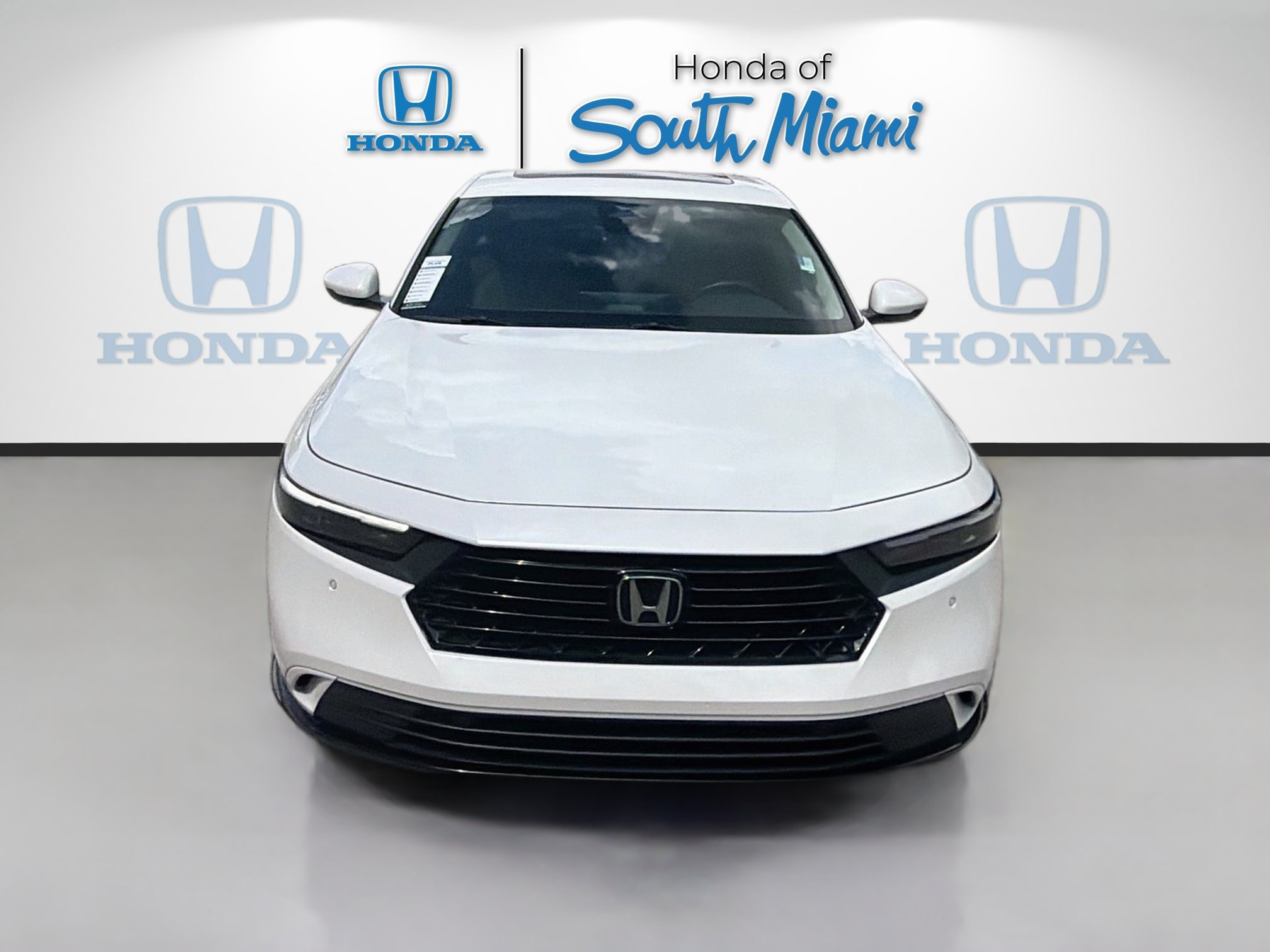Used 2024 Honda Accord EX-L image 2