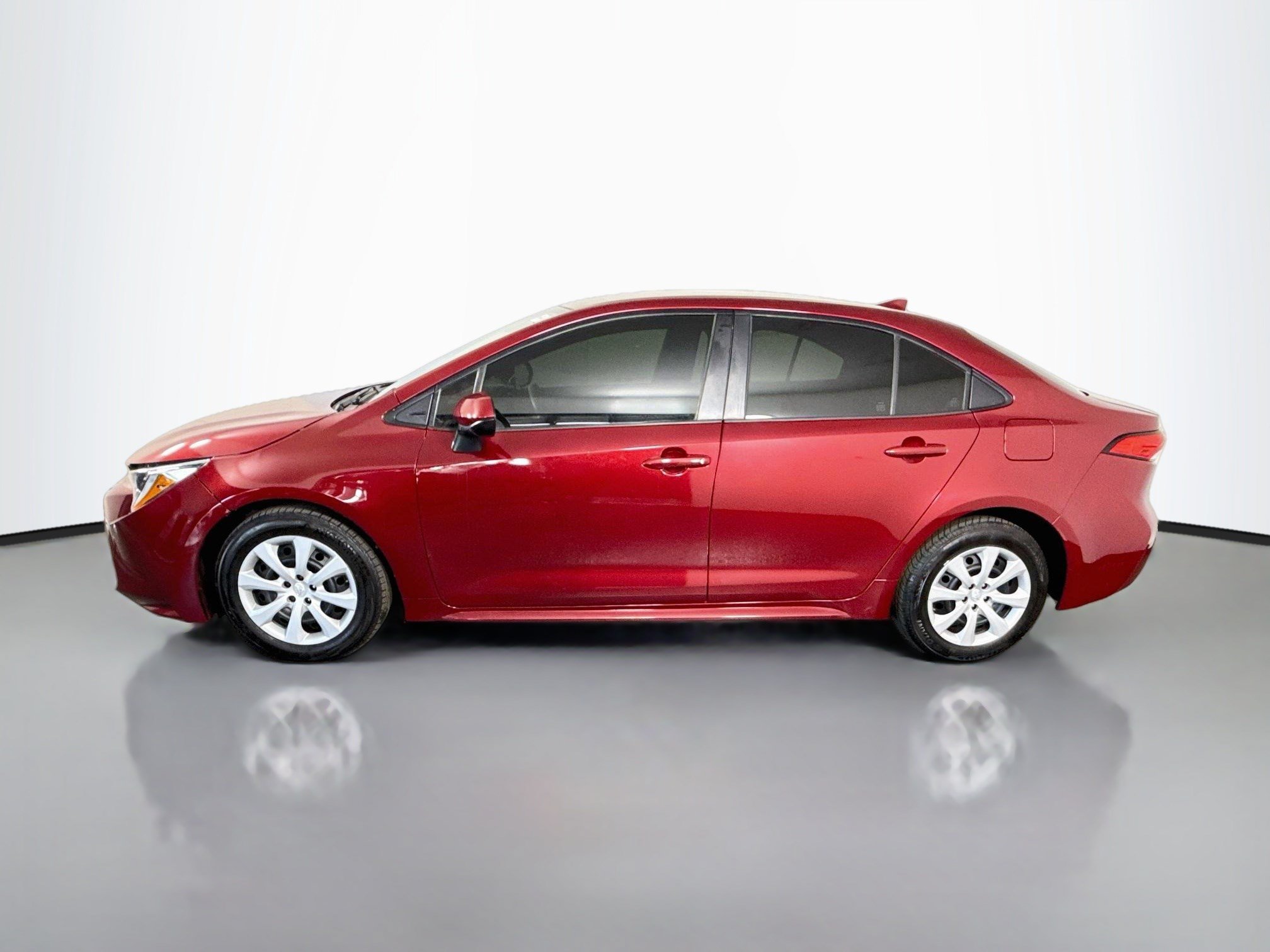 Used 2022 Toyota Corolla LE FWD image 6