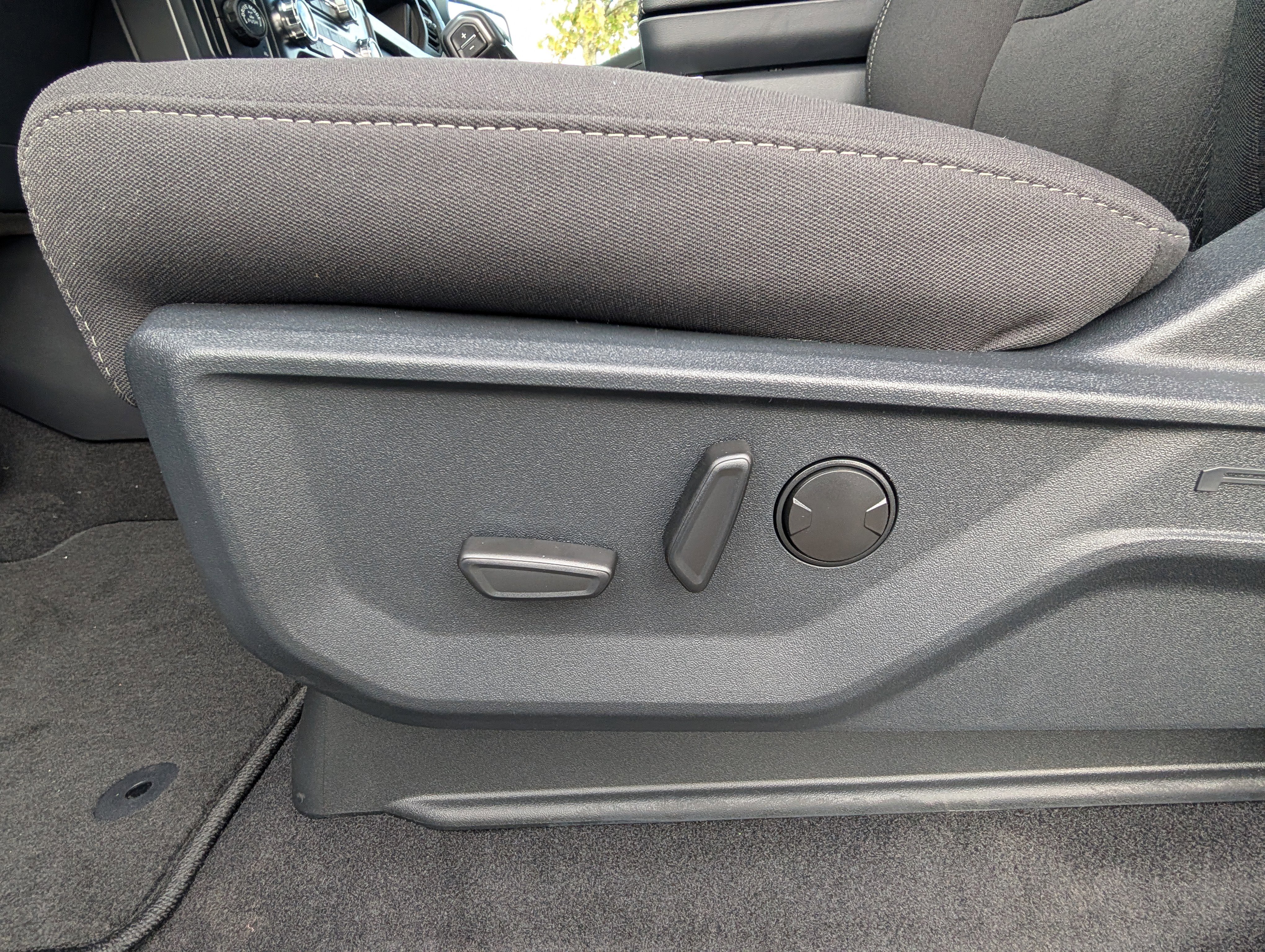 New 2025 Ford F150 XLT w/ Equipment Group 302A MID image 18