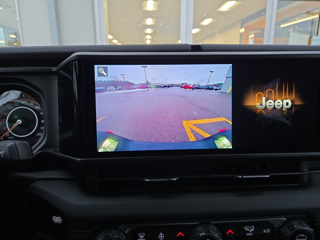 Used 2024 Jeep Gladiator Mojave w/ Convenience Group image 23