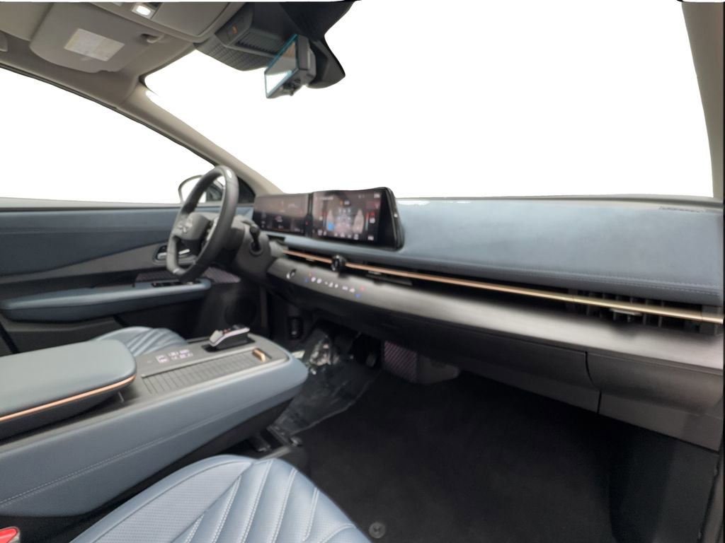 Used 2023 Nissan Ariya AWD/4WD image 31