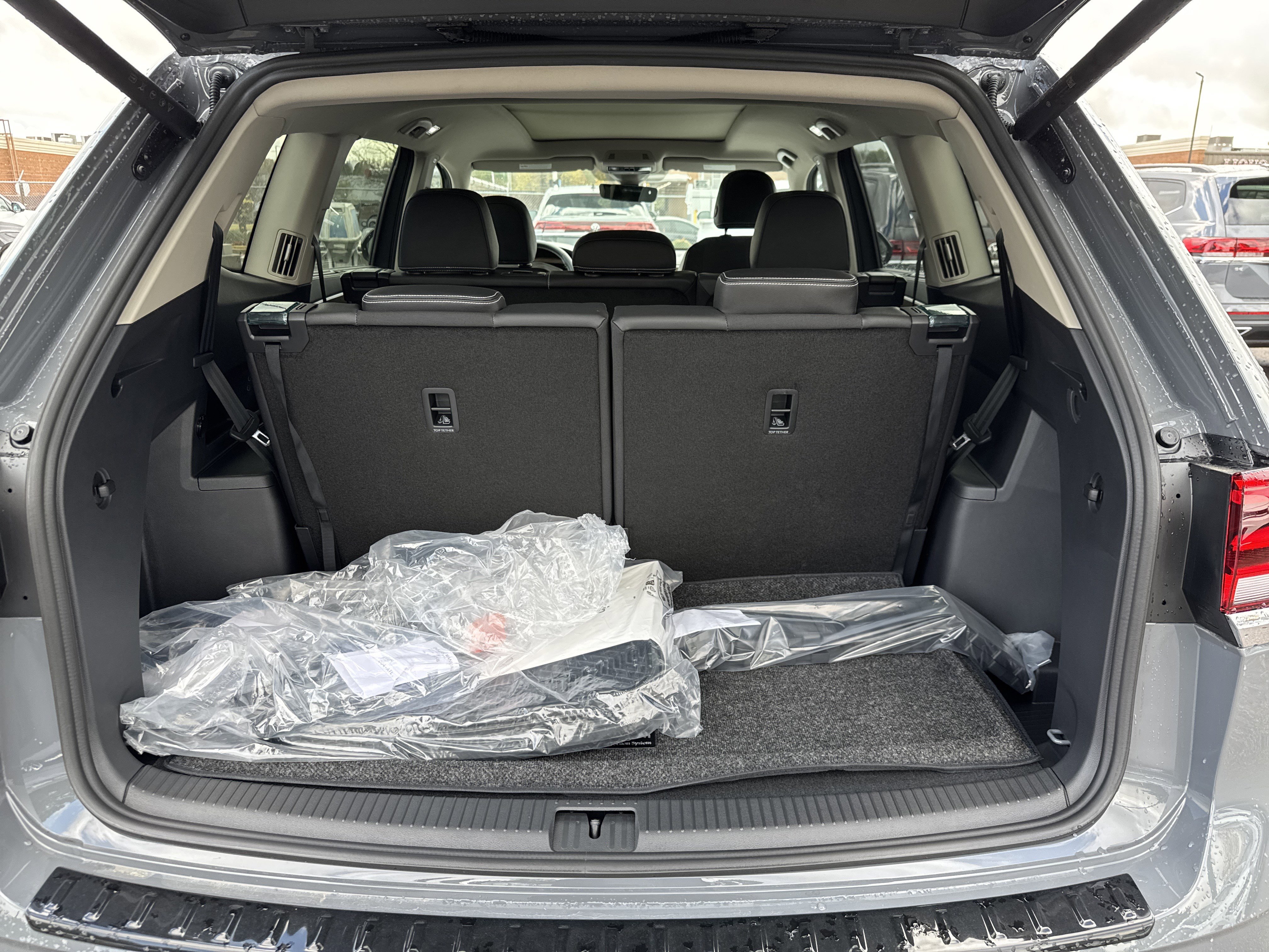 New 2026 Volkswagen Atlas SE image 4