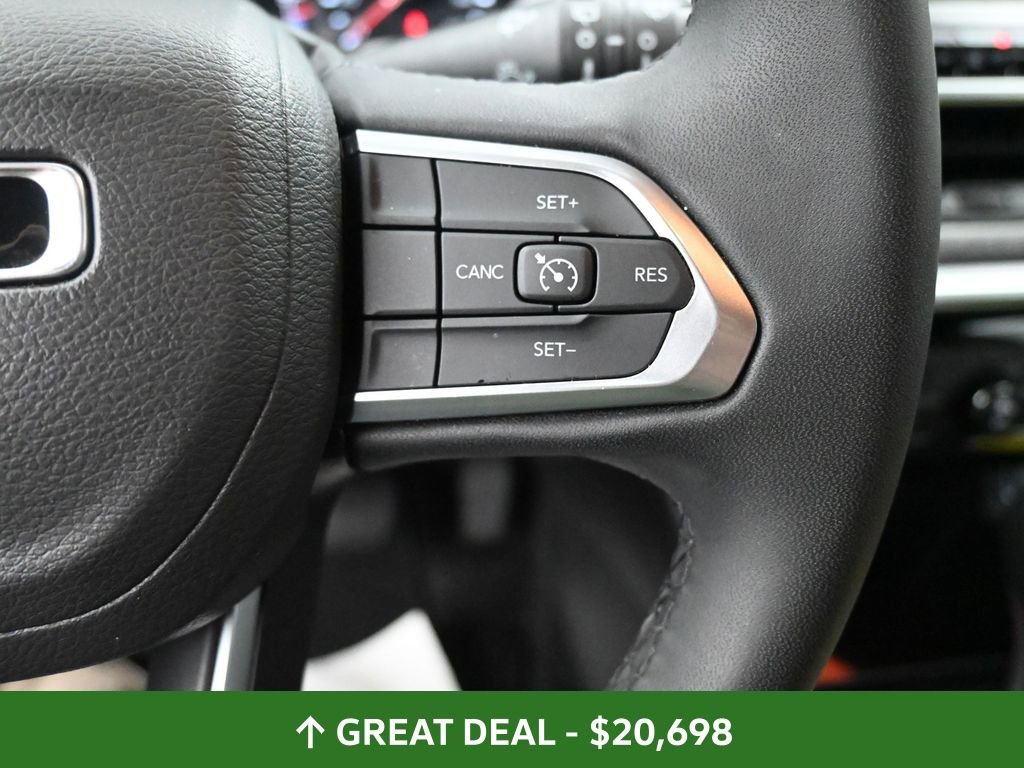 Used 2025 Jeep Compass Latitude image 19