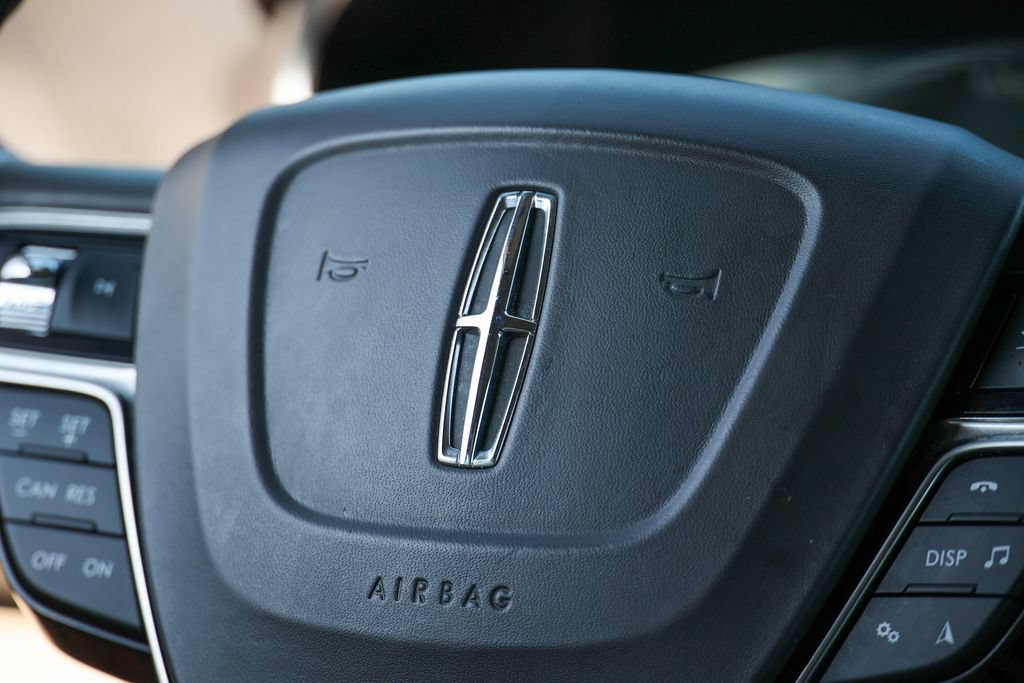Used 2020 Lincoln Nautilus Premier w/ Equipment Group 101A AWD/4WD image 15
