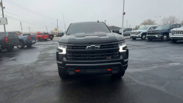 Used 2025 Chevrolet Silverado 1500 LT Trail Boss image 3