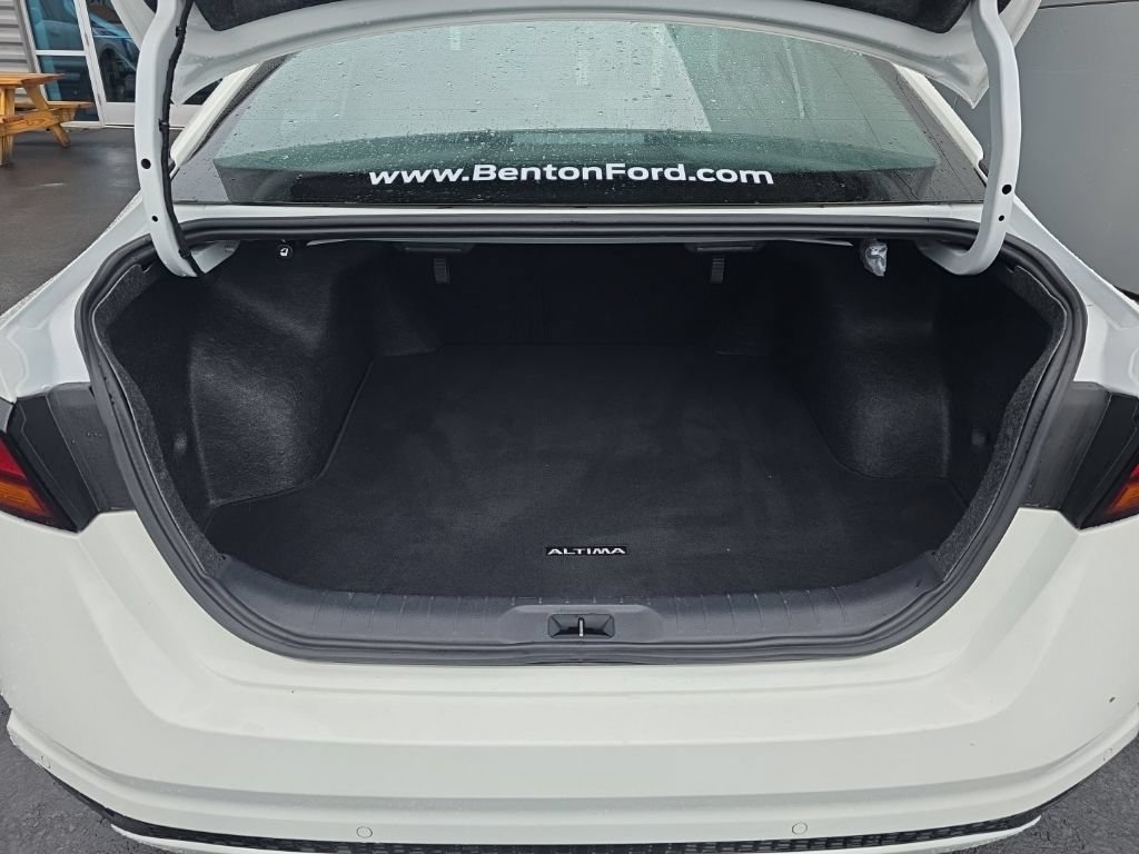 Used 2025 Nissan Altima 2.5 SV FWD image 7