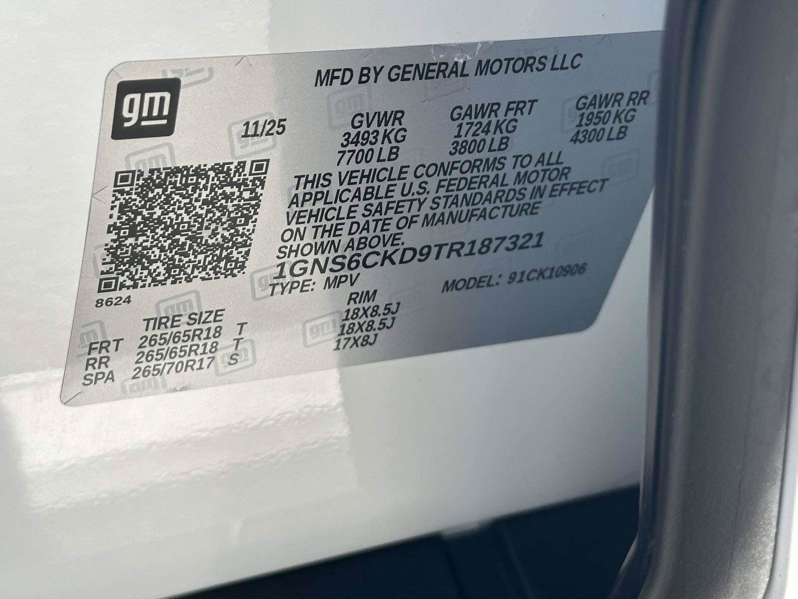 Used 2026 Chevrolet Suburban LT w/ Comfort Package AWD/4WD image 31