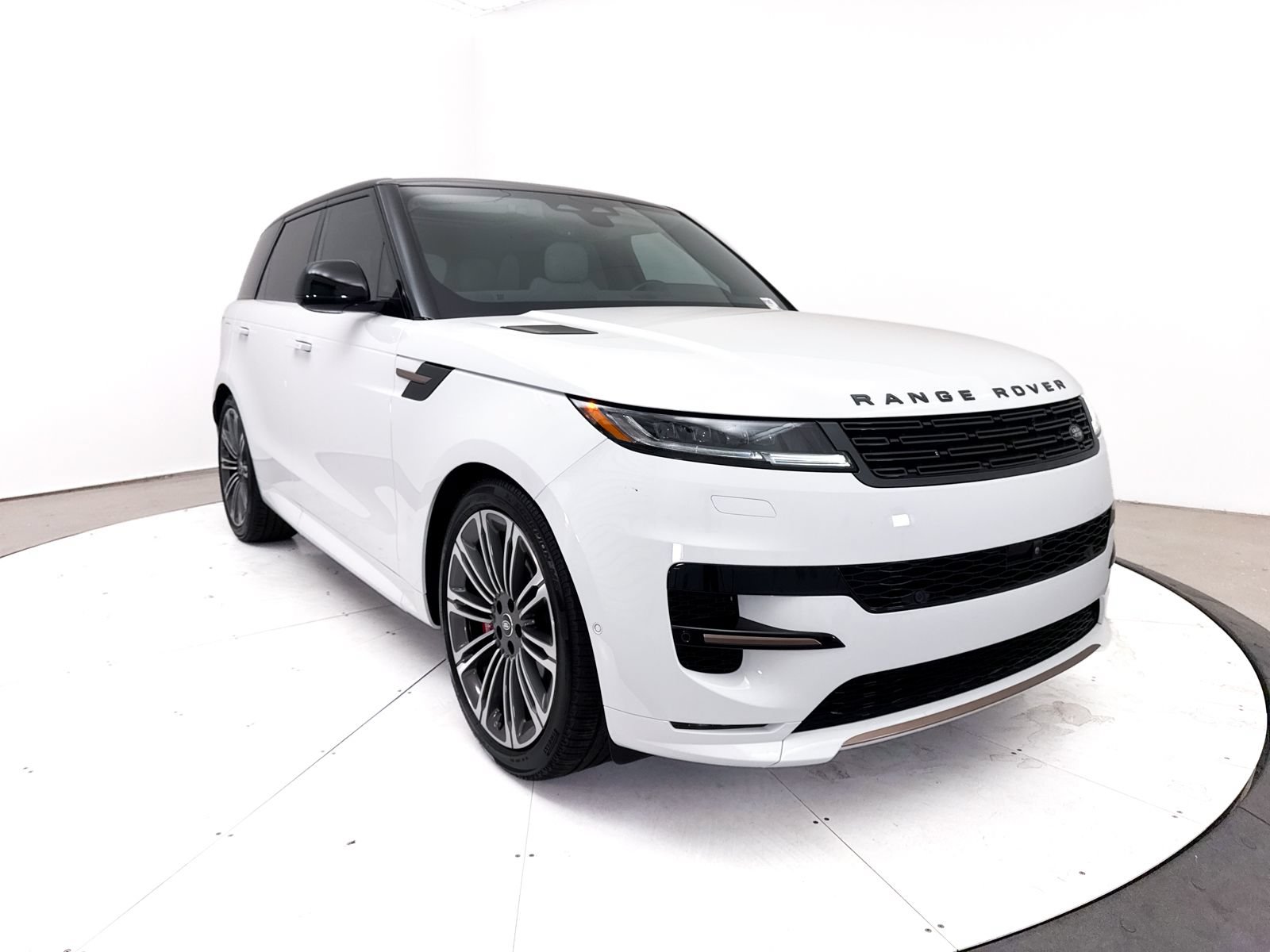 Used 2025 Land Rover Range Rover Sport Dynamic SE AWD/4WD image 11