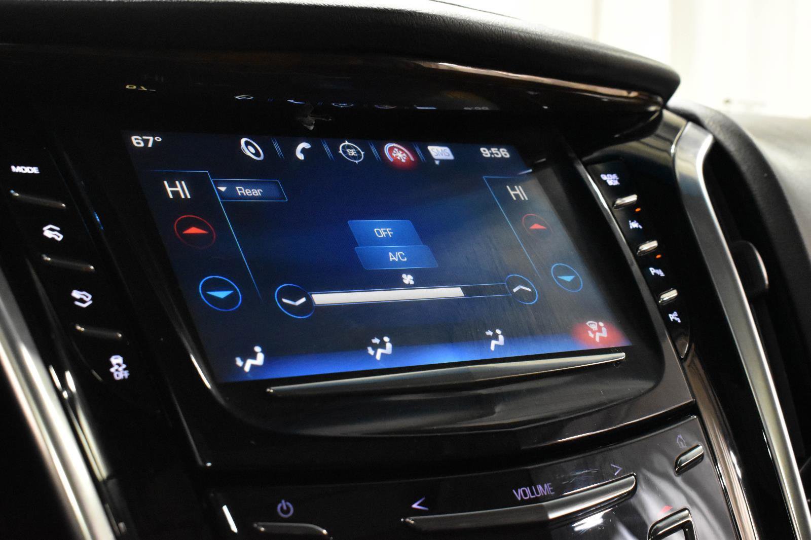 Used 2019 Cadillac Escalade Premium Luxury image 19