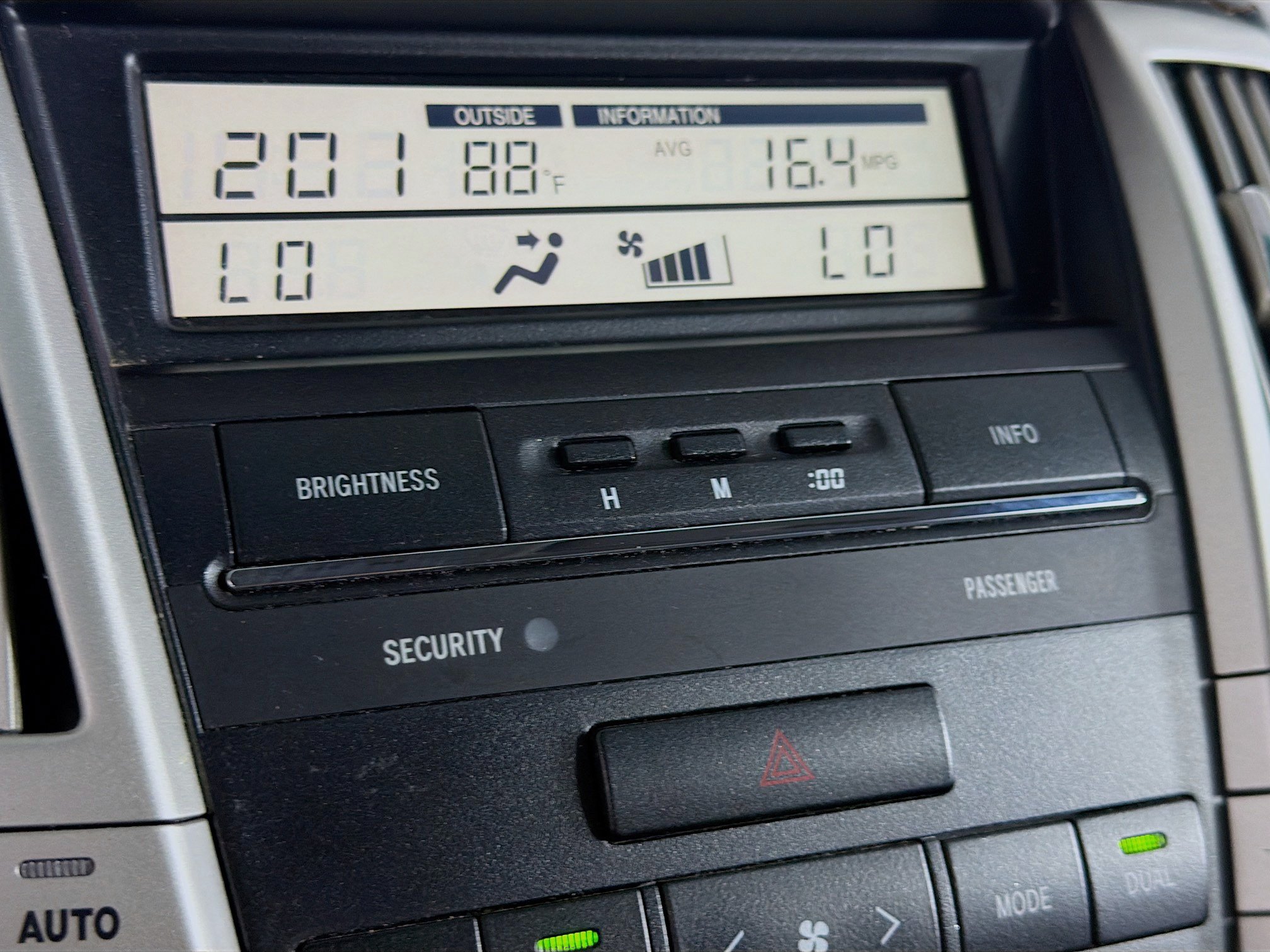 Used 2004 Lexus RX 330 FWD image 22