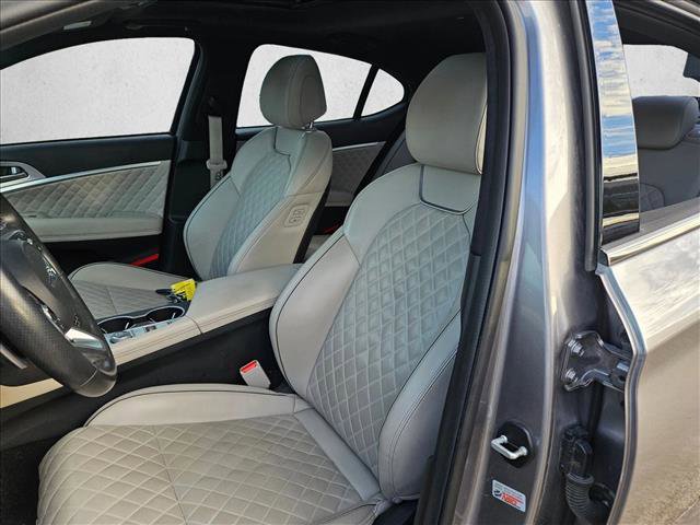Used 2023 Genesis G70 3.3T w/ Sport Prestige Package image 15