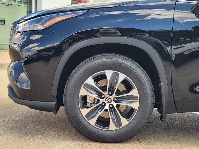 New 2026 Toyota Highlander XLE AWD/4WD image 5